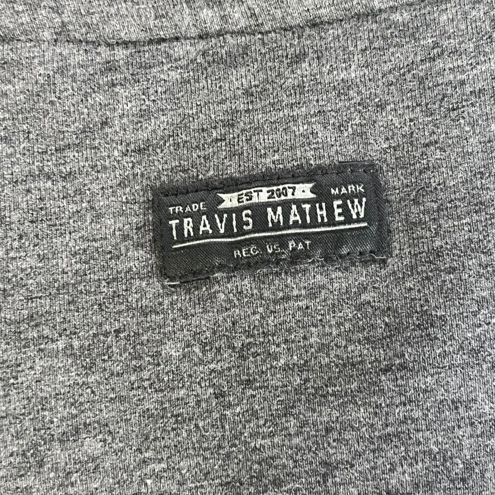Travis Mathew Quarter Zip‎ Pullover Mens Size Medium Gray Striped Golf Sweater